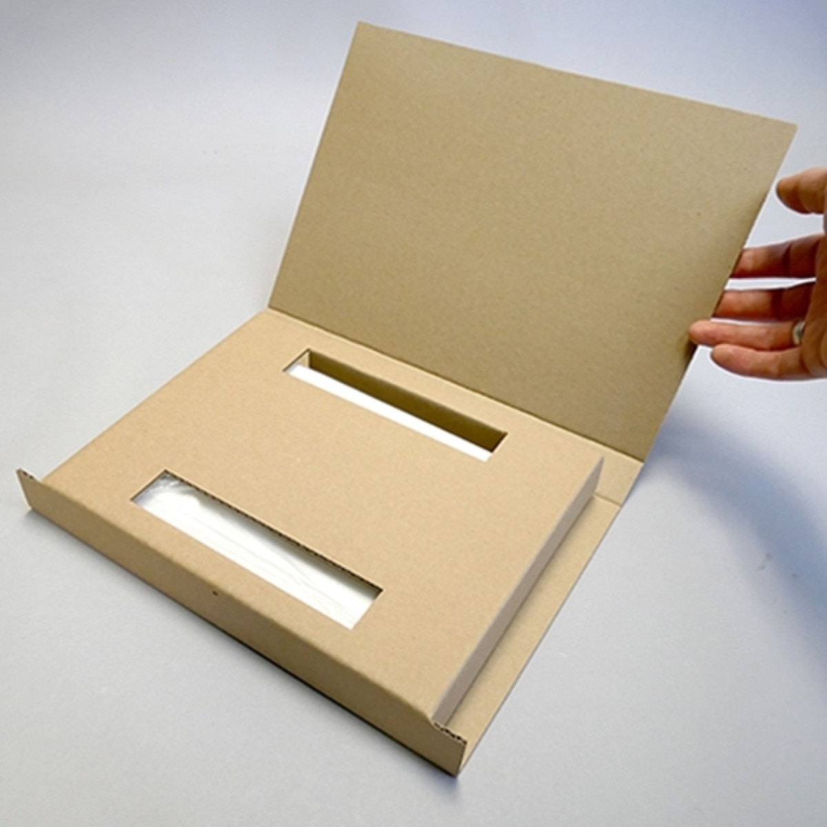 Crush-free mailing for 10-12 comic